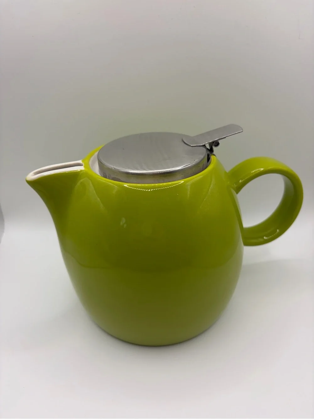 Tea Forte Lime Green 24oz Pugg Teapot with Stainless Steel Infuser
